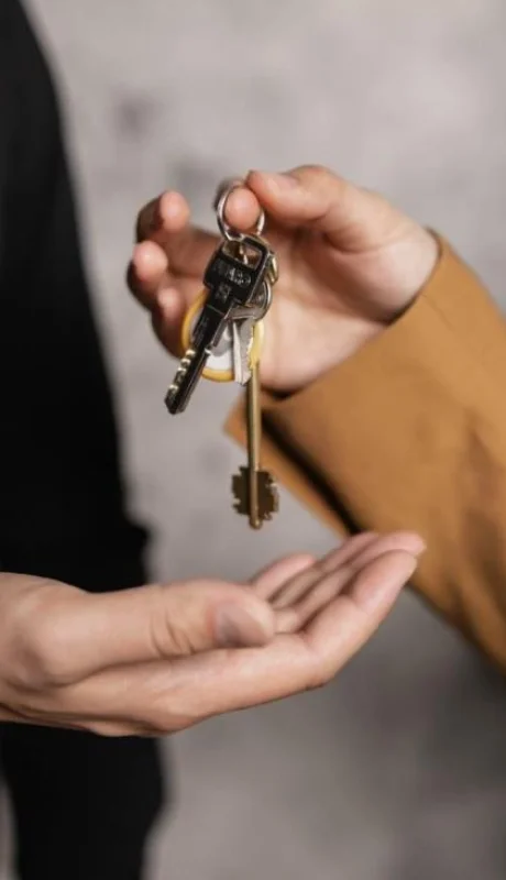 pexels-alena-darmel-7642000-jpg.