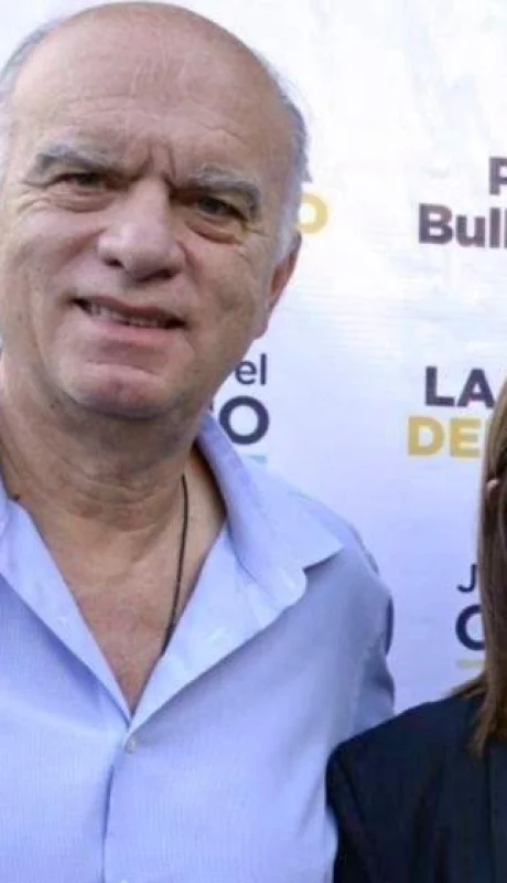 1684445107230518663-jpg.