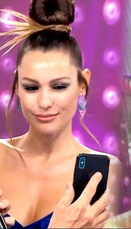 tinelli-pampita-jpg.