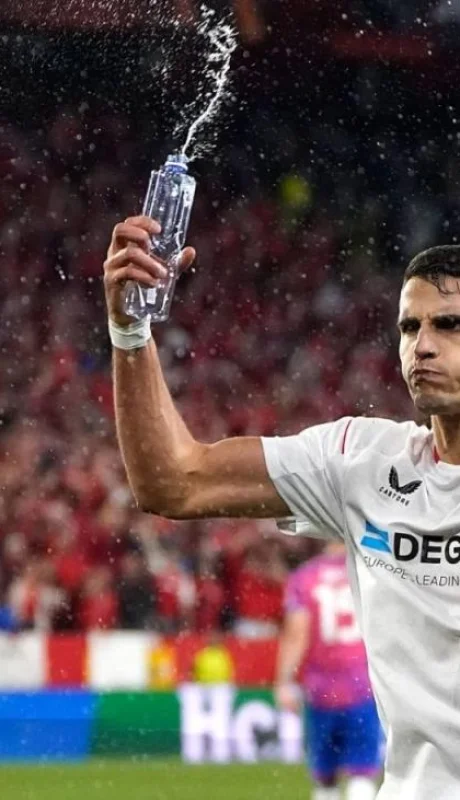 fwcm0avxgaa-nxj-jpg.