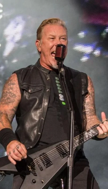 gettyimages-828956894-james-hetfield-jpg.