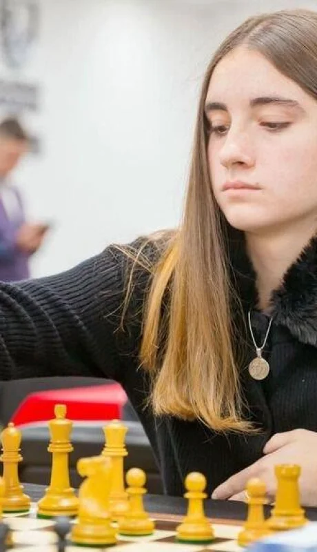 candela-belen-francisco-guecamburu-1-jpg.