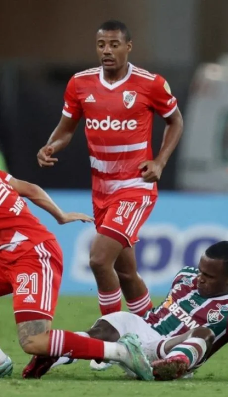 whatsapp-image-2023-06-06-at-15-42-03-jpeg.