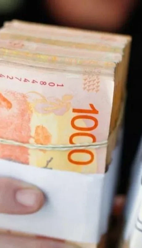 pesos-argentinos-1-png.