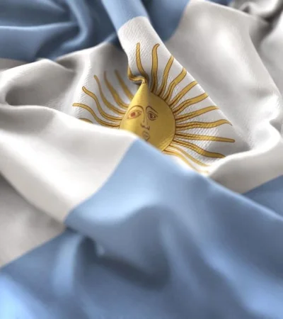 bandera-argentina-belgrano-colores-origen-dudas-teoria-jpg.