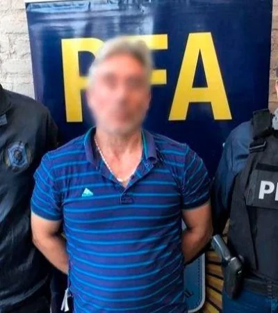 policias-detenido-png.