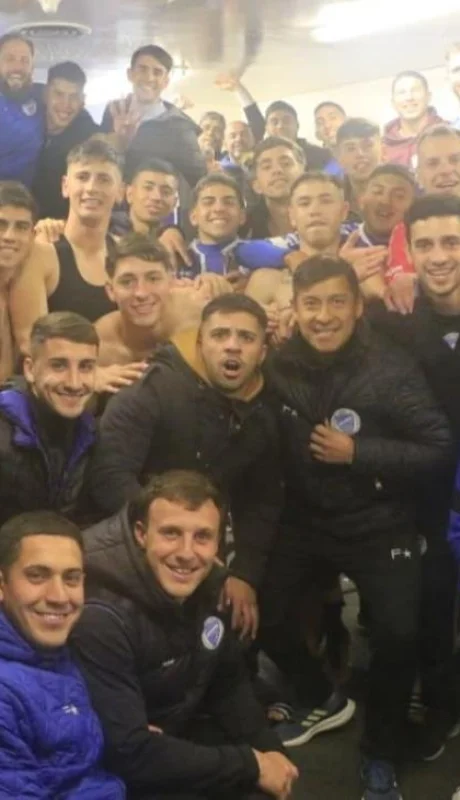 fzrutfyxoaam2xz-jpg.