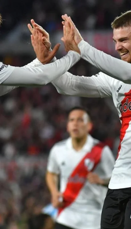 f2kqninwcaazuzi-jpg.