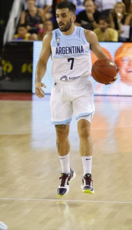 f16lrfexwaap6i1-jpg.