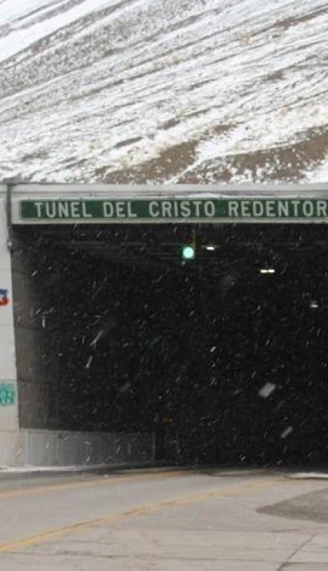 cruzando-la-cordillera-paso-cristo-redentor-tunel-caracoles-foto-2-jpg.