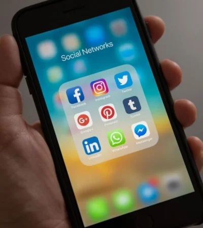 pexels-tracy-le-blanc-607812-jpg.