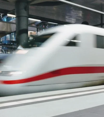 pexels-ingo-joseph-610683-jpg.