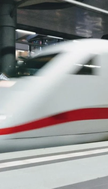 pexels-ingo-joseph-610683-jpg.