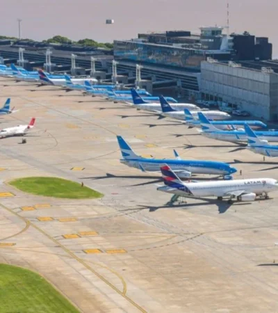 Los aeropuertos tienen colas reclamando valijas perdidas