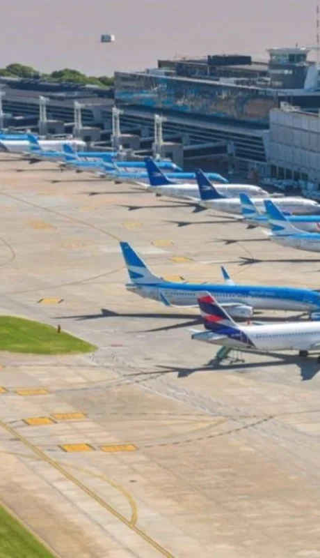 Los aeropuertos tienen colas reclamando valijas perdidas