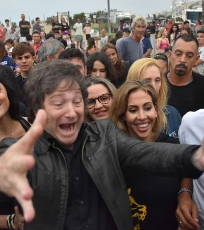 javier-milei-en-campana-por-pinamar-1495851-jpg.