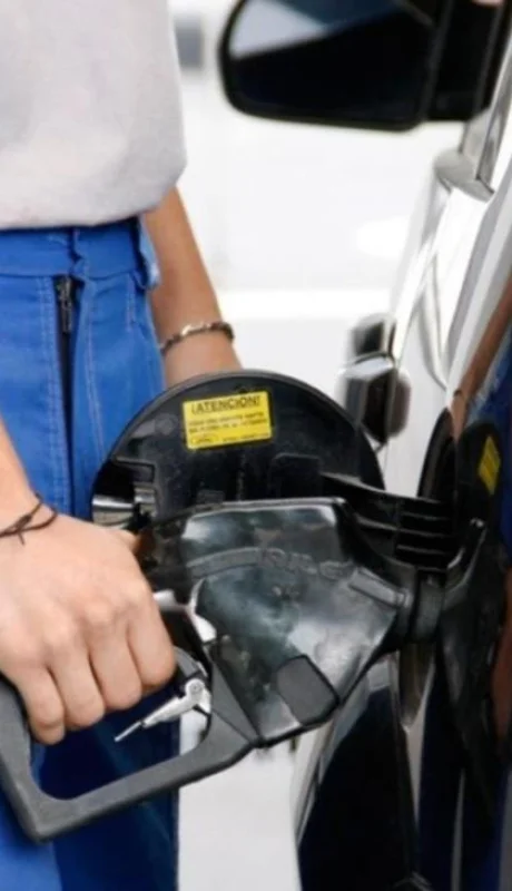 El barril de petróleo aumentó casi 5%.