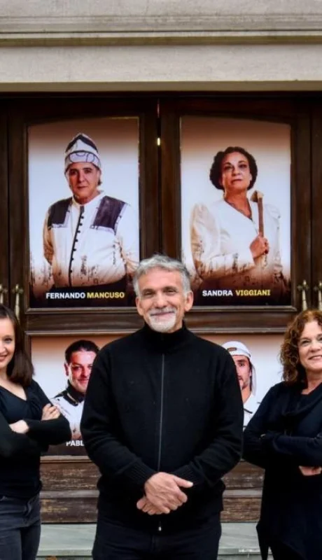 elenco-y-director-de-los-establos-de-su-majestad-jpg.