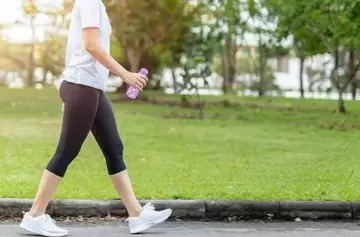 Chau a los 10.000 pasos: así es la caminata que mejora tu cuerpo en media hora