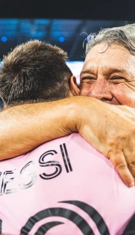 f4q2oo8wgaeyuqg-jpg.