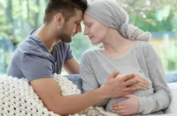 Valoran a la comunicación como la mejor forma de contener a alguien con cáncer