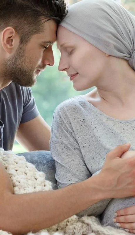 Valoran a la comunicación como la mejor forma de contener a alguien con cáncer