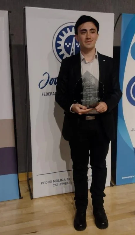premio-joven-emprendedor-jpg.