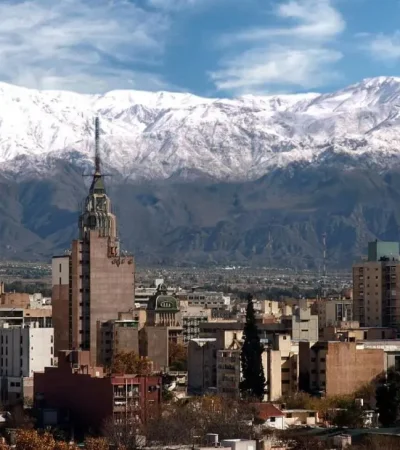 00-01-mendoza-city-webp.