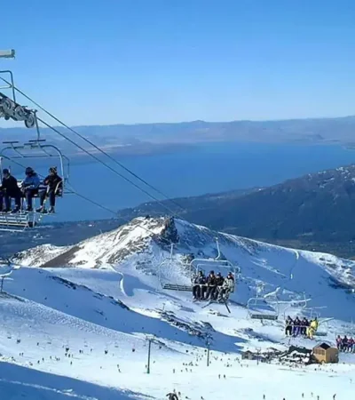 bariloche-premiado-uno-de-los-mejores-destinos-del-mundo-para-esquiar-nieve-catedral-patagonia-argentina-invierno-1653905368512-1280-webp.