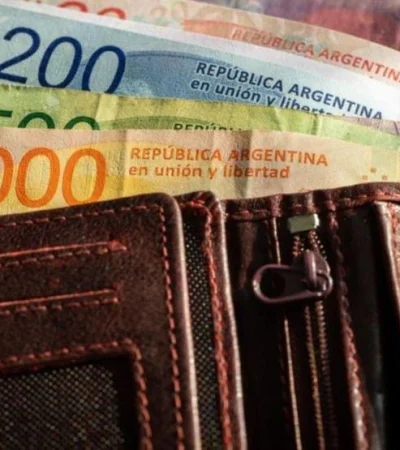 Caída del poder adquisitivo.