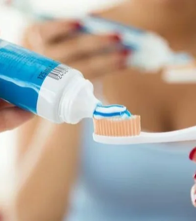 higiene-bucal-enfermedades-mentales-estudios-oms-png.