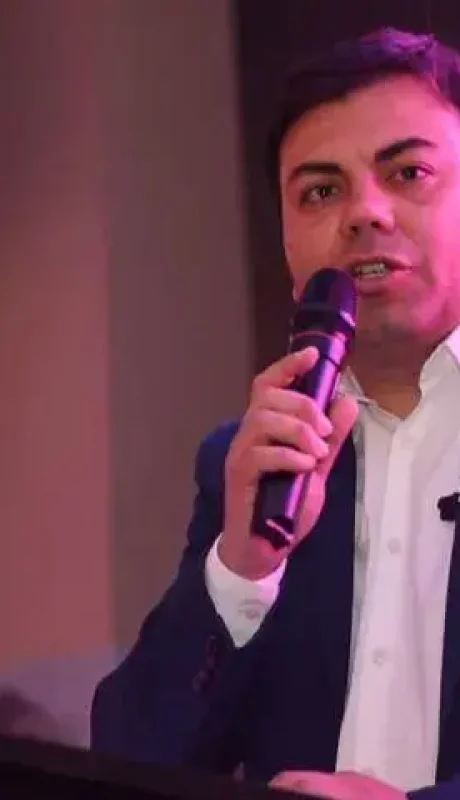 francisco-lo-prestijpg-webp.