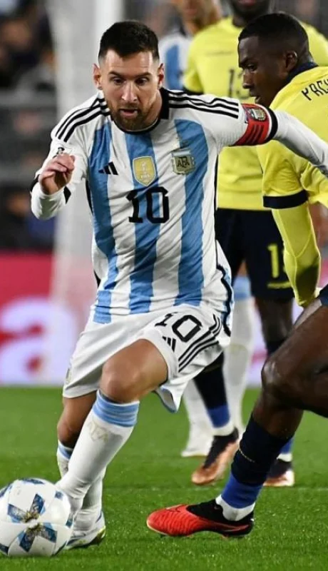 f5d08yswsaaojic-jpg.