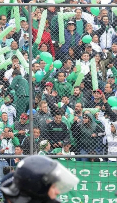 sarmiento-de-junin-barra-brava-jpg.