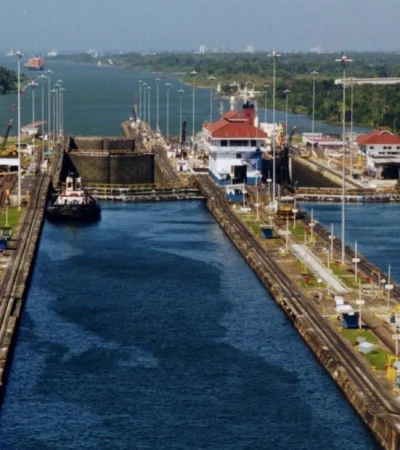panama-canal-gatun-locks-jpg.