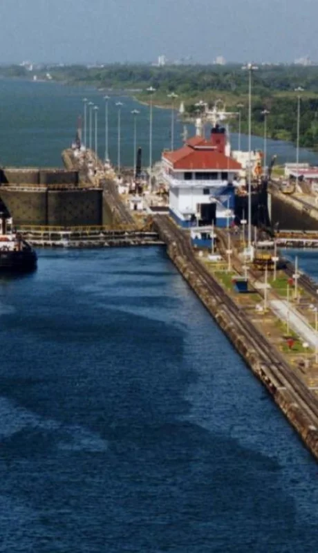 panama-canal-gatun-locks-jpg.