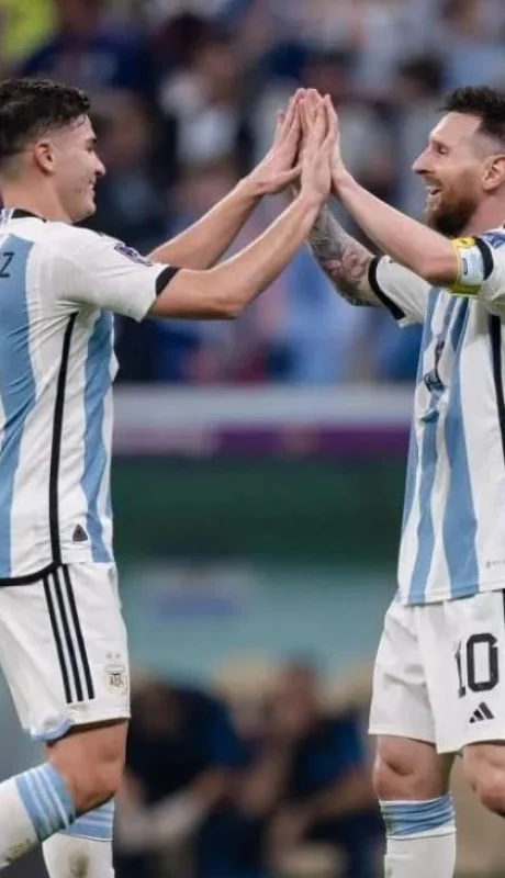 messi-julian-alvarez-1440x810-jpg.