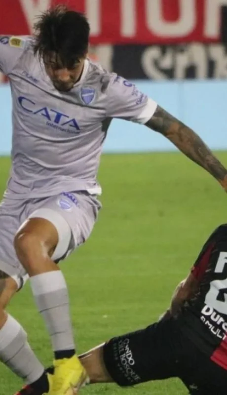 f9aee7kwiaar23p-jpg.