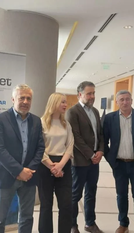 petri-y-cornejo-jpg.