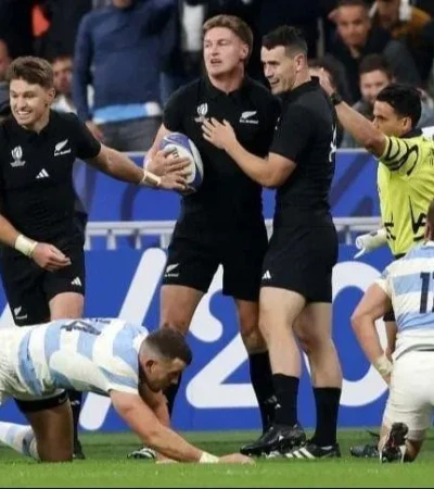 whatsapp-image-2023-10-20-at-16-33-32-jpeg.