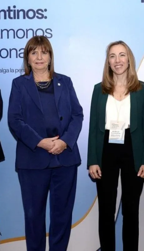 1696529407231005552-jpg.