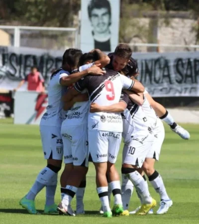 f8lqoqexuaapq9w-jpg.