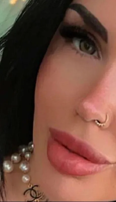 clerici-modelo-parejas-sexy-vestimenta-png.