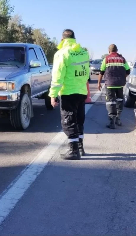 06bb5aad-4d29-4aa5-92e2-00d0aac7834b-jpg.