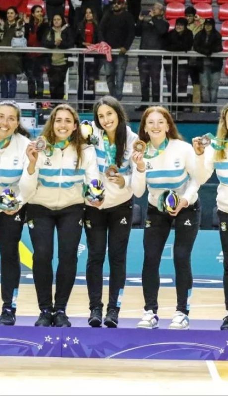 f9pxo3vwwaa7mzz-jpg.