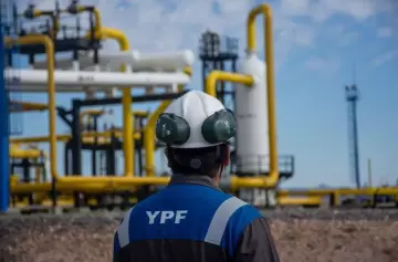 La Provincia de Buenos Aires contra la Nación por la planta de GNL de YPF y Petronas