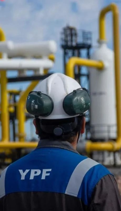 Megainversión de YPF y Petronas