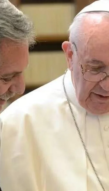 alberto-fernandez-y-papa-francisco-jpg.