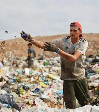 la-pobreza-sigue-creciendo-en-la-ooxb732j7falletk2xnrw3ek2m-jpeg.