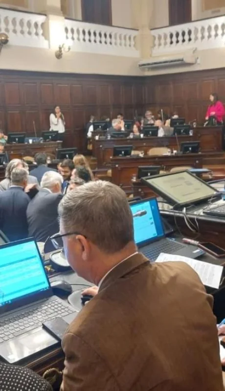 whatsapp-image-2023-11-08-at-12-34-58-jpeg.